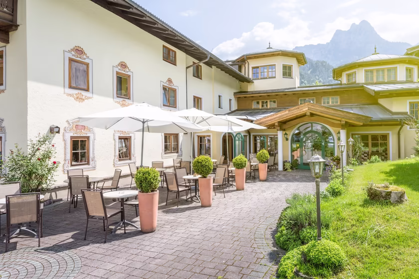 Hotel mit Terrasse